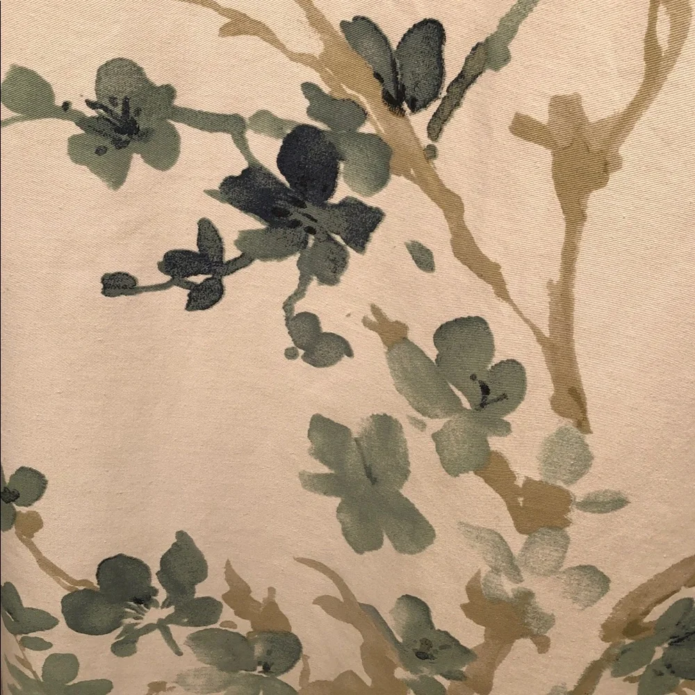 TAHARI WHITE SHOWER CURTAIN W FLORAL DESIGN • TEAL/TAN